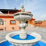 6 Bedroom Awesome In *