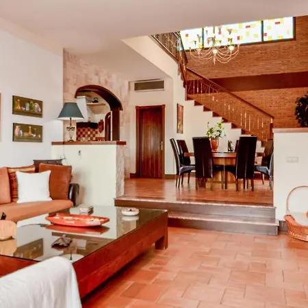 בית נופש In With Kitchen
