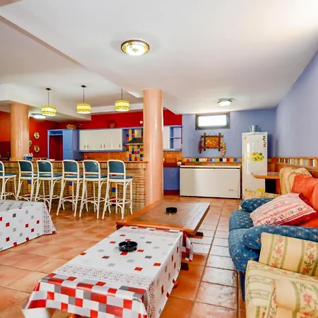 In With Kitchen