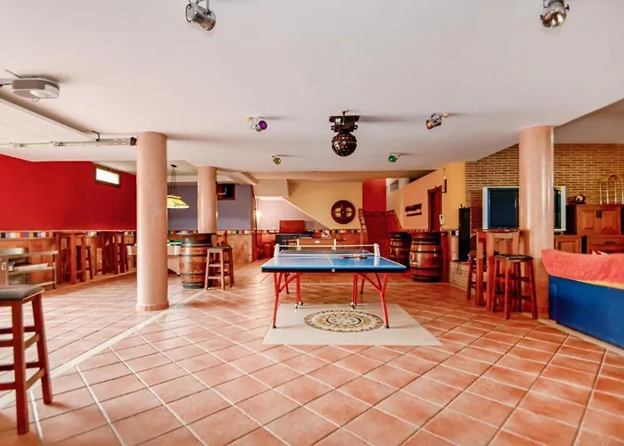 6 Bedroom Awesome In * Estepona