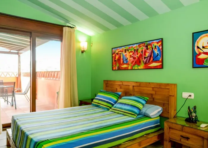 6 Bedroom Awesome In Hébergement de vacances