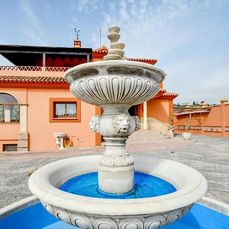 6 Bedroom Awesome In *