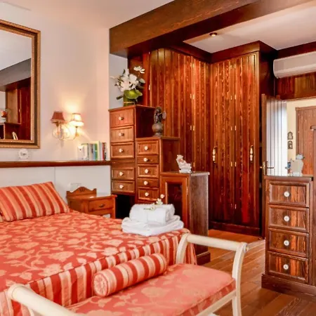 6 Bedroom Awesome In * Estepona