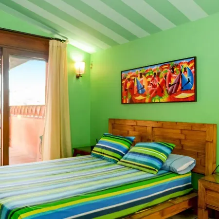 6 Bedroom Awesome In Hébergement de vacances