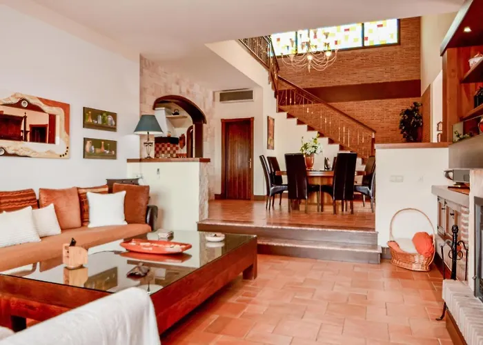 Holiday home 6 Bedroom Awesome In